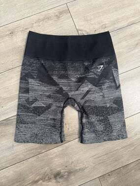 Gymshark Seamless Camo Shorts Black Grey Size M